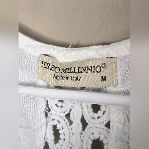 Terzo Millenio 100% Linen Crochet Insert Hi-Lo Tunic, Size Medium - Picture 3 of 4